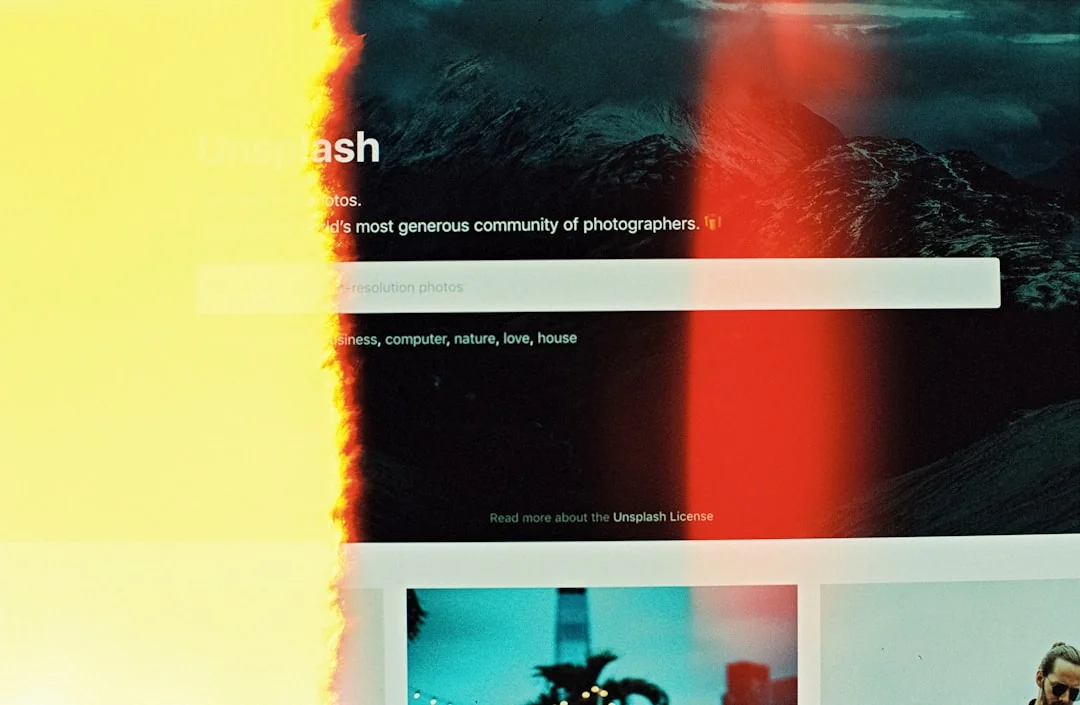 black-ipad-displaying-color-gradient-feueg-8xla8